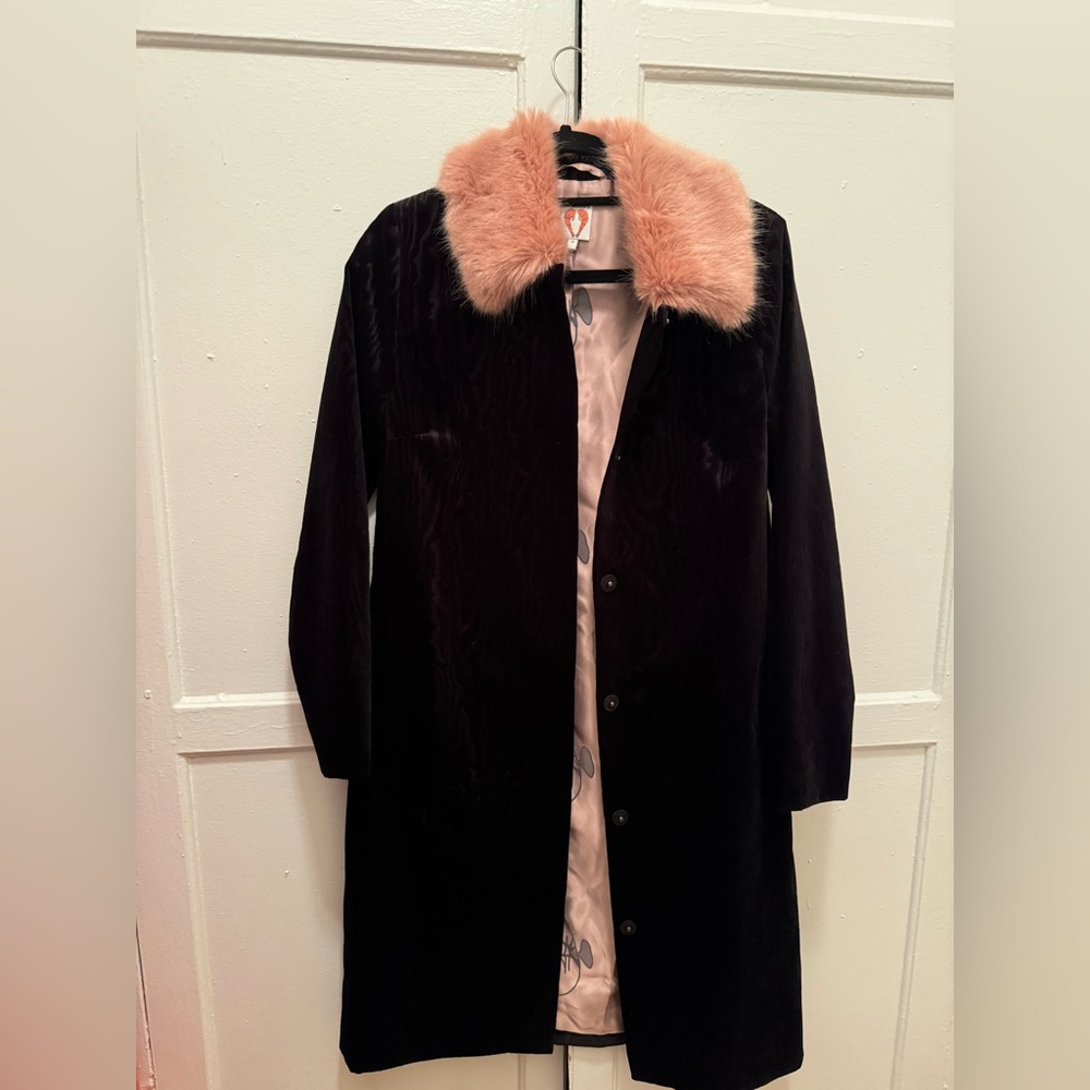 Shrimp Black Coat with Pink fur collar